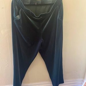 Green, velvet, wide leg, pockets.